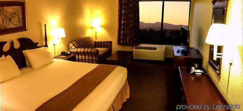 Comfort Inn & Suites Dahlonega University Area מראה חיצוני תמונה