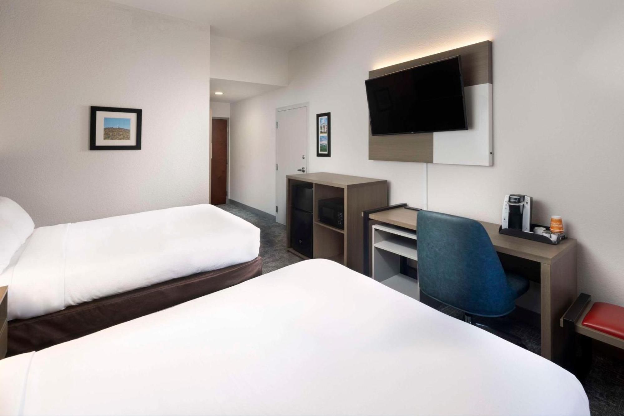 Comfort Inn & Suites Dahlonega University Area מראה חיצוני תמונה