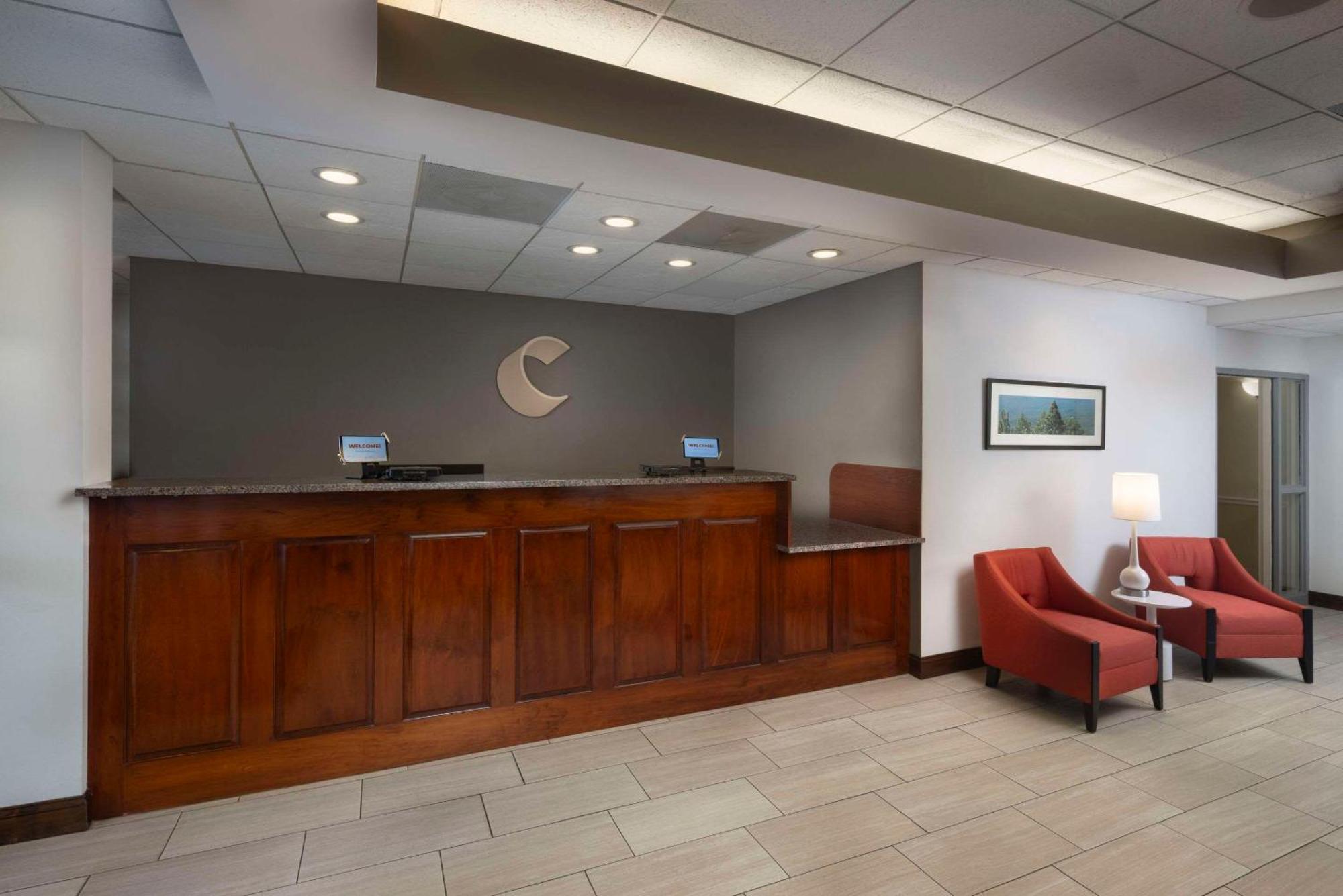 Comfort Inn & Suites Dahlonega University Area מראה חיצוני תמונה