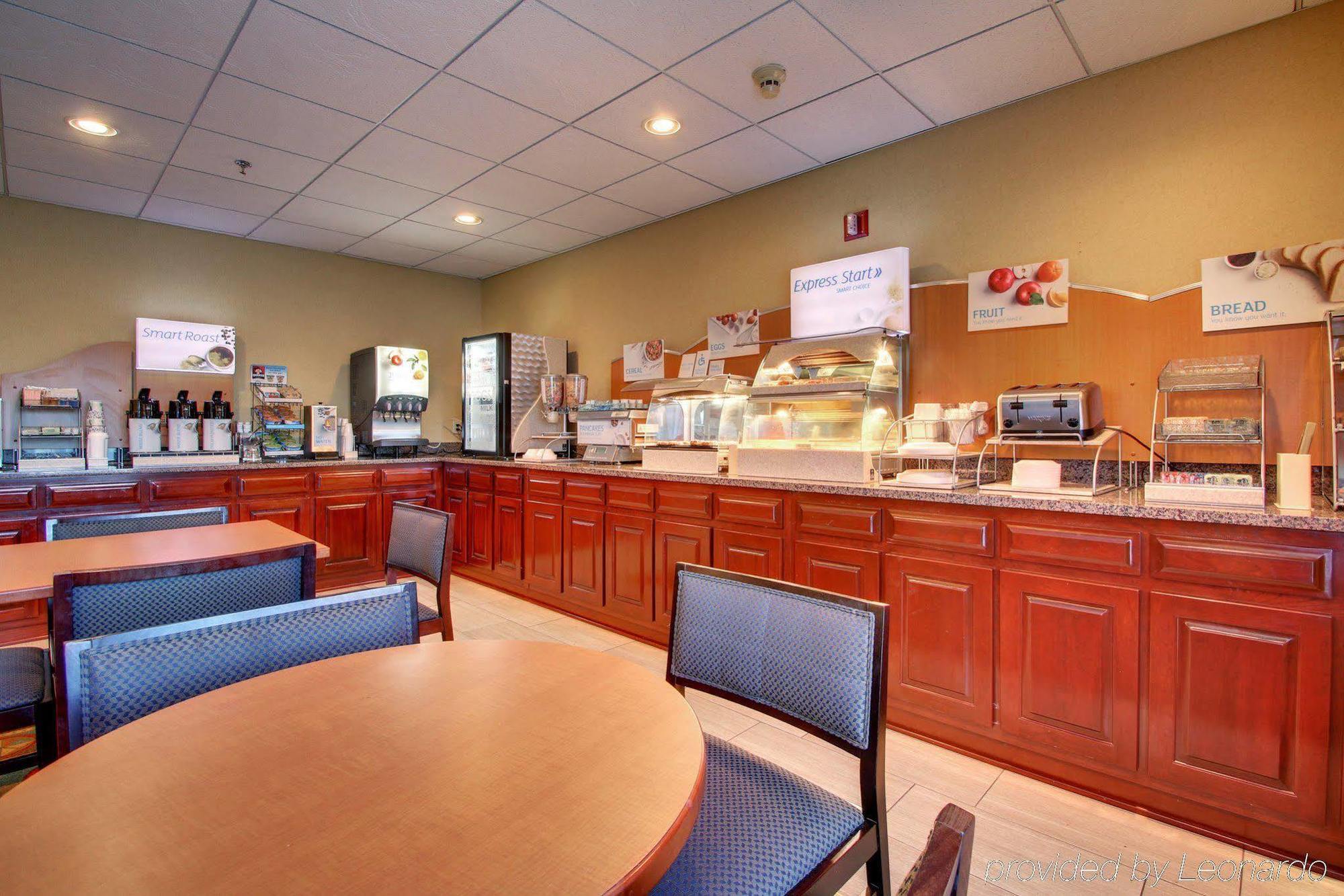 Comfort Inn & Suites Dahlonega University Area מראה חיצוני תמונה